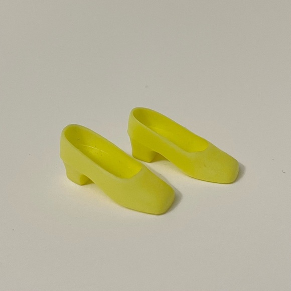 Vintage Barbie Yellow Square Toe Shoes Korea - Picture 1 of 16